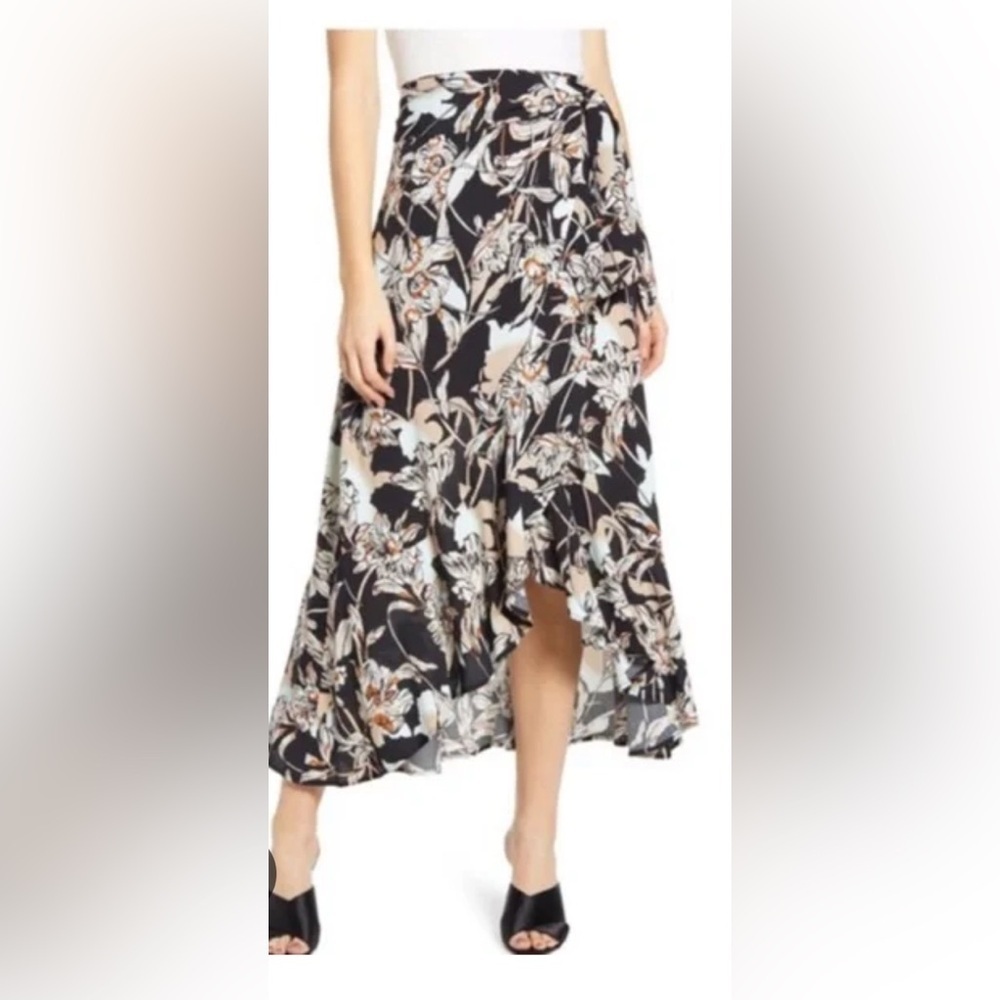 Leith floral wrap flowy skirt sz M